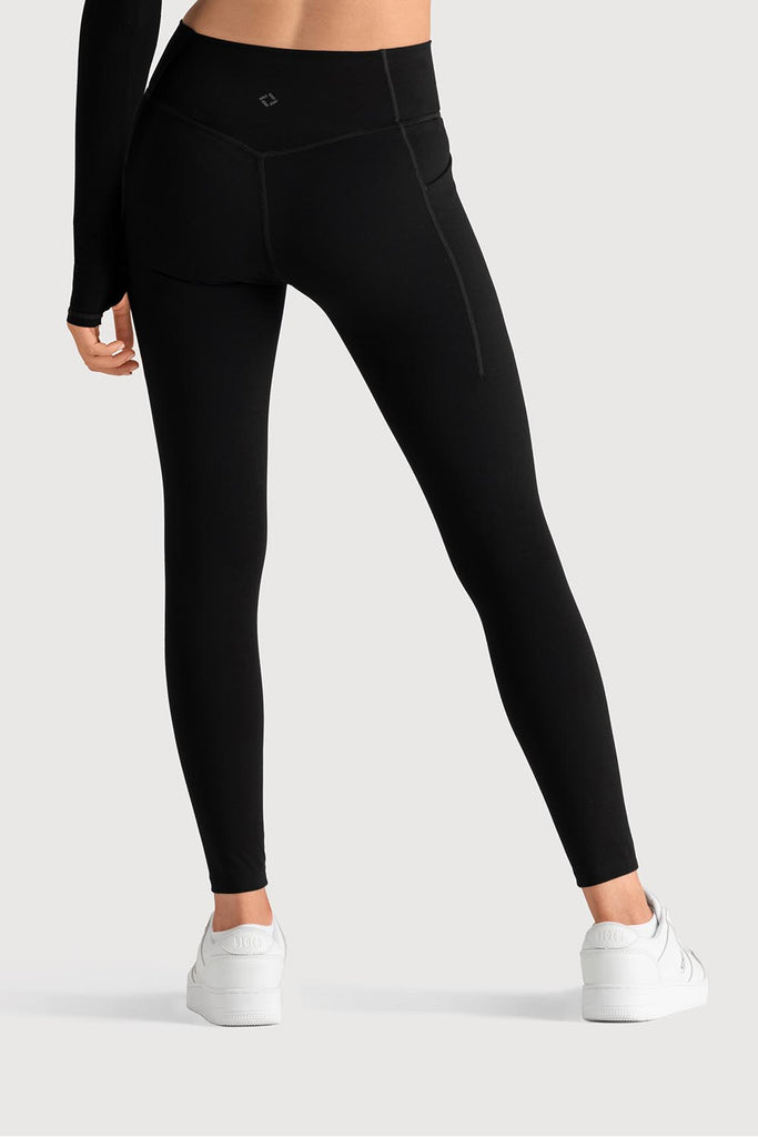  T5902Y - BLOCHeverhold™ V Shape Tight Regular in  colour
