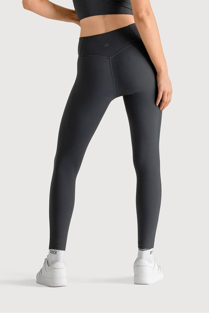  T5902Y - BLOCHeverhold™ V Shape Tight Regular in  colour
